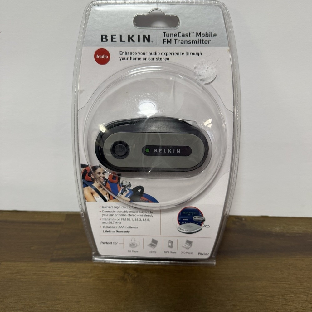 NEW Belkin TuneCast Mobile FM Transmitter F8V367